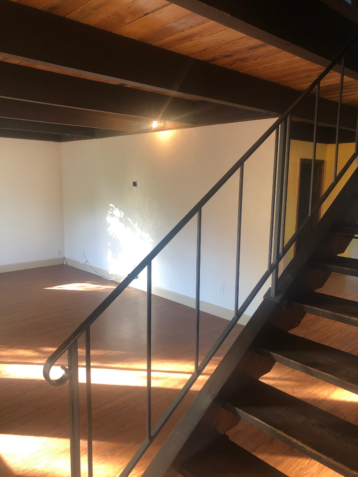 107 S Ione St - Photo 3 of 25