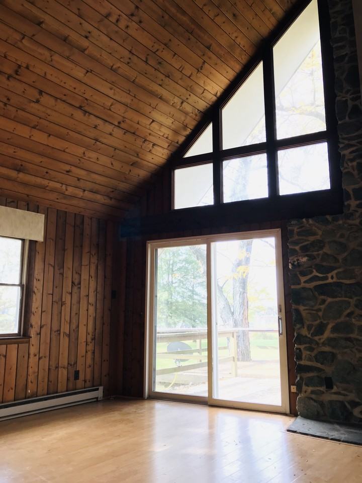 1811 Harbor Dr - Photo 2 of 40