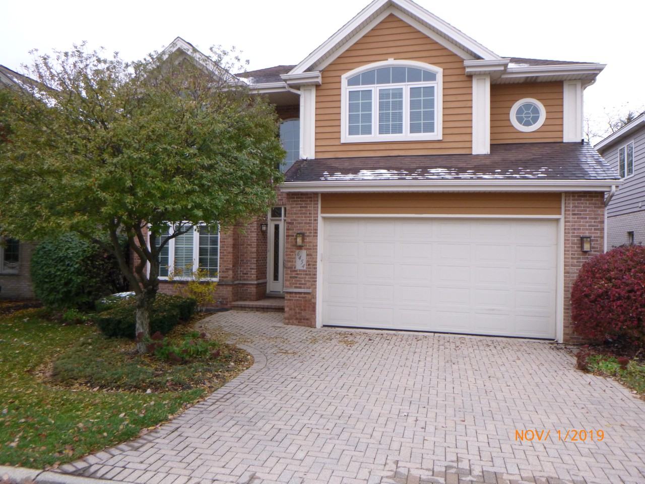 6454 Emerald Ct - Photo 2 of 21