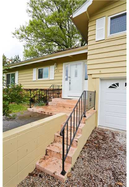 8116 Pine Ln - Photo 3 of 25