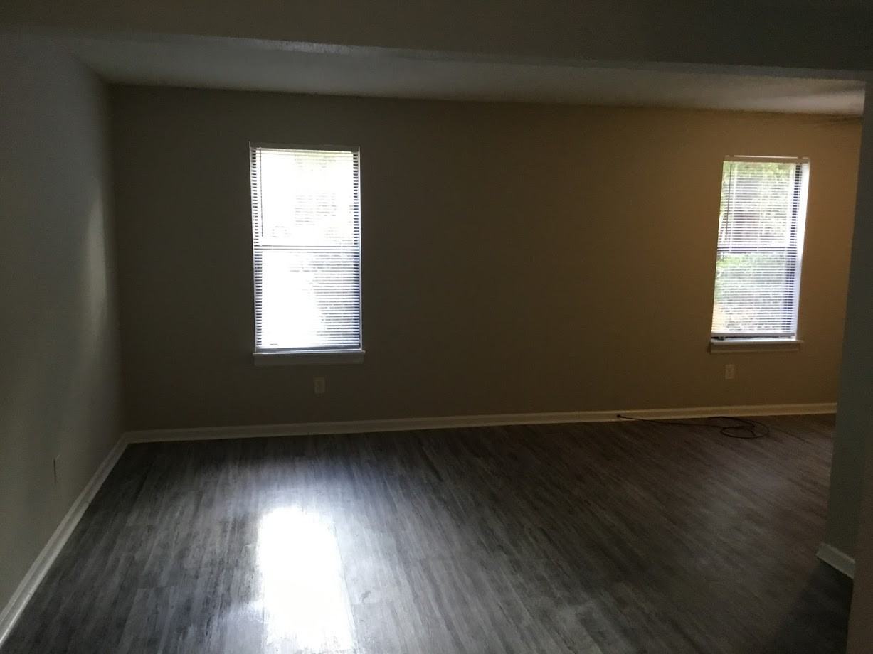 110 Chalet North Ct - Photo 3 of 12