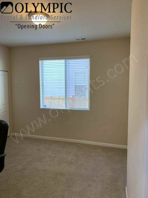 7814 Karenna Ln Se - Photo 7 of 18