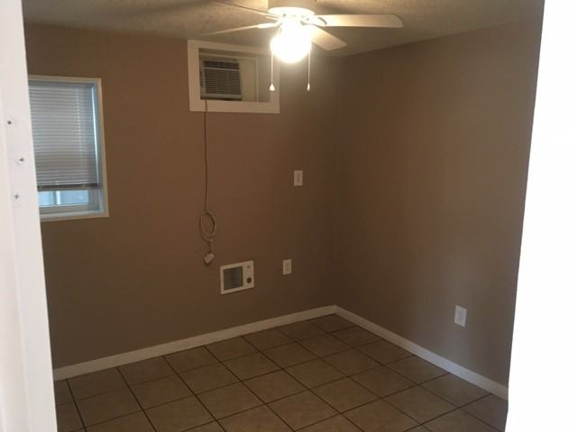 119 Sw 24th St - Photo 2 of 10