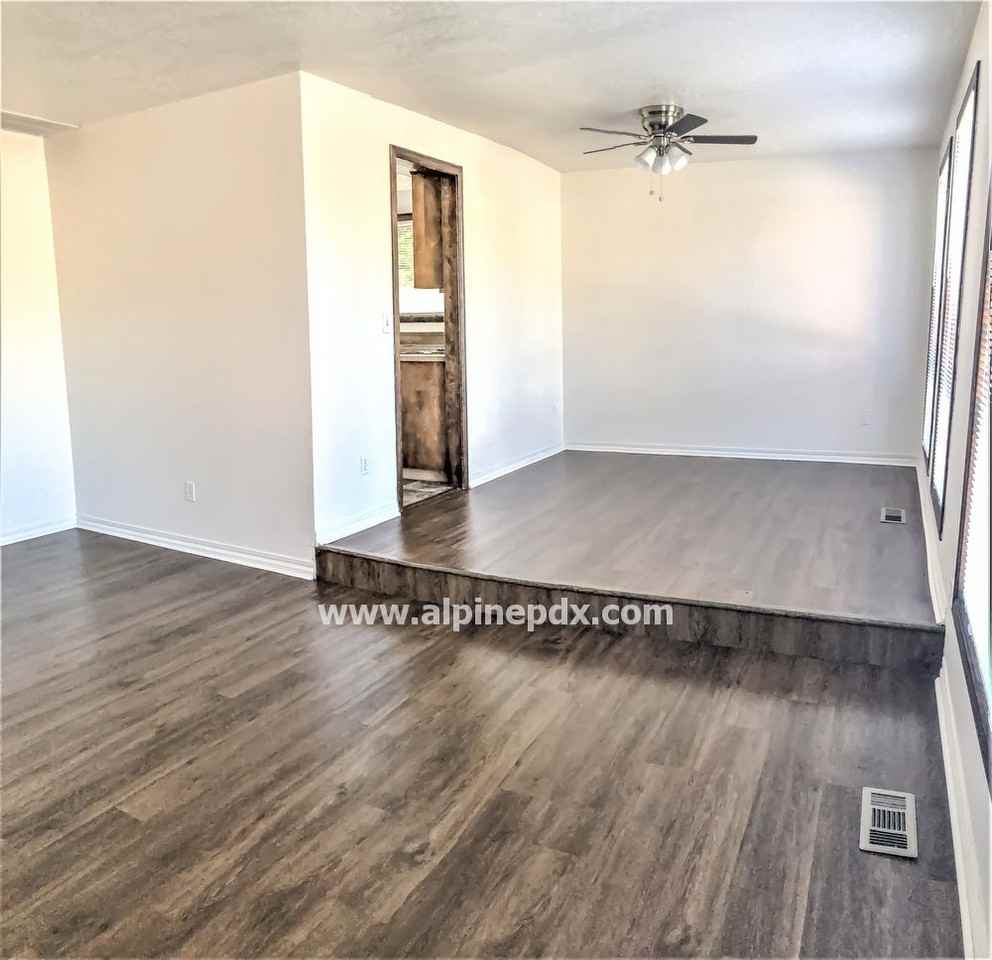 2662 Se Aspen Ct. - Photo 3 of 15