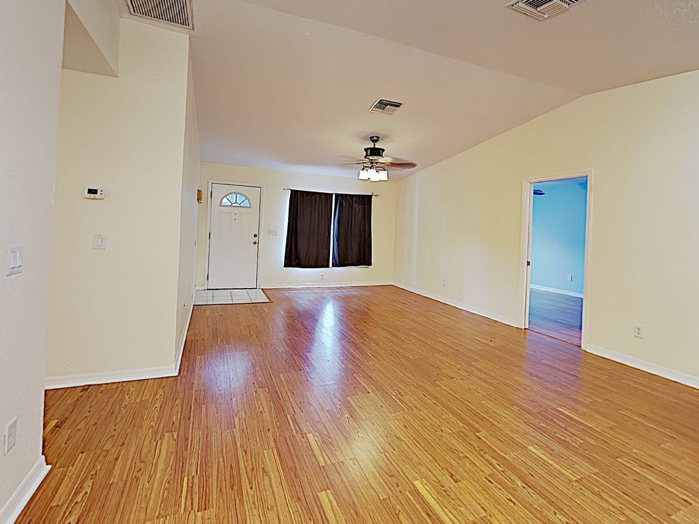 911 Valmar St - Photo 2 of 15