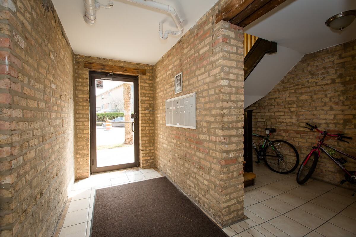 2038-48 W. Touhy / 7223-29 N. Rogers - Photo 3 of 10