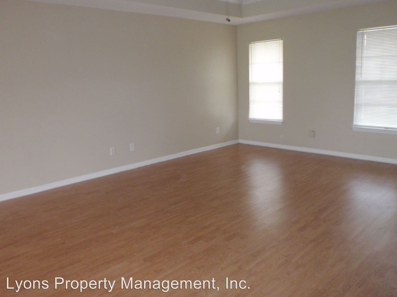 174 Dana Dr - Photo 3 of 27