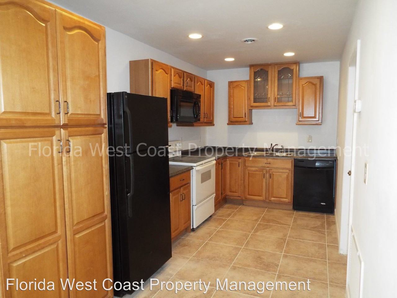 744 W 43rd St Blvd - Photo 2 of 18