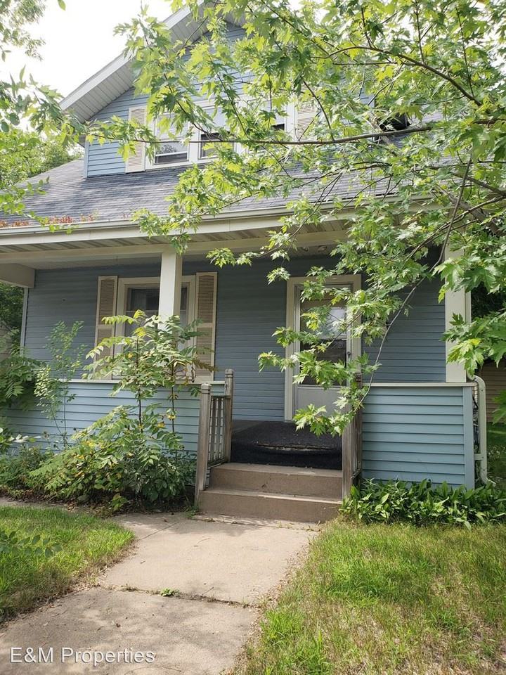 843 Washington Memorial Drive - Photo 3 of 14