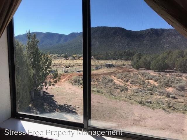 17989 Meadow Drive - Photo 2 of 30