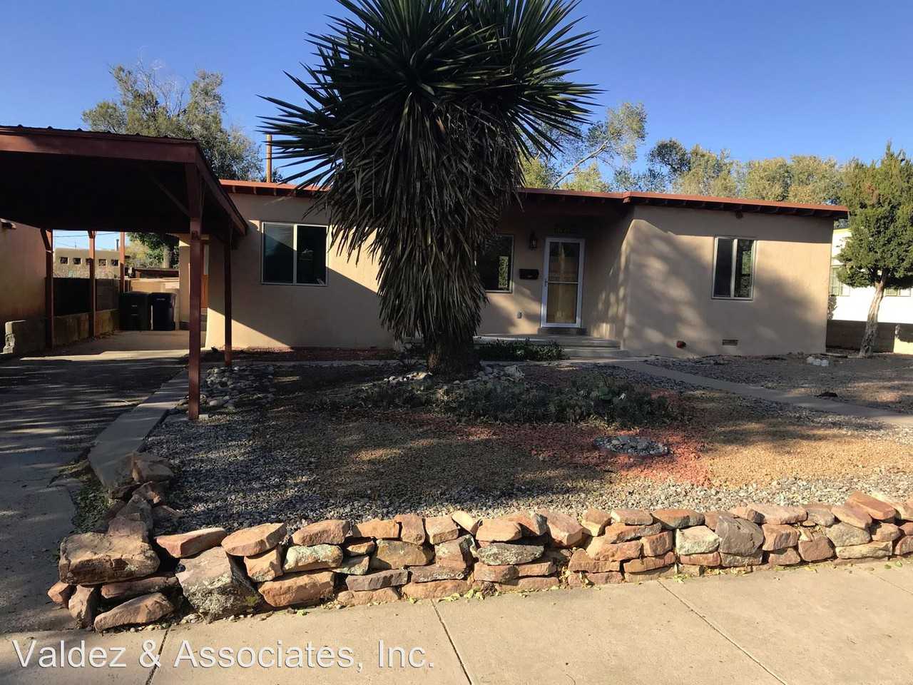 1933 Kiva Road - Photo 2 of 10