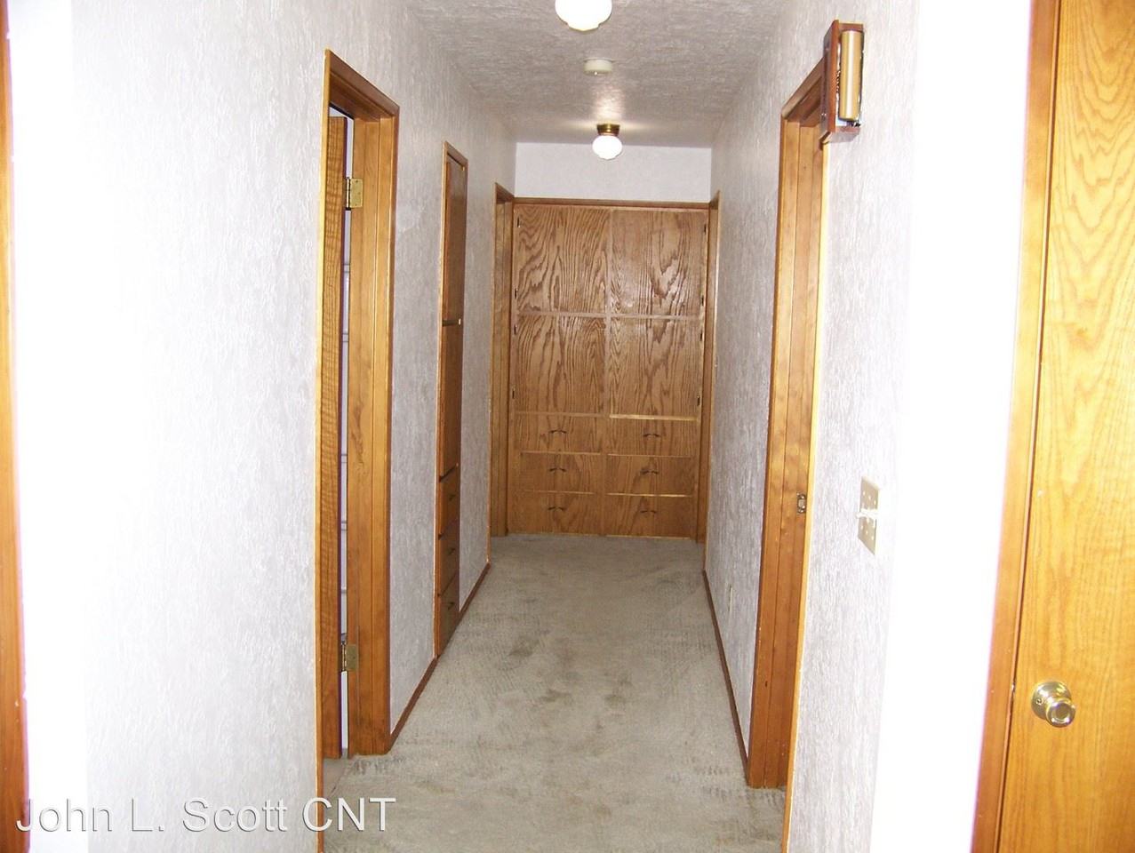 211 Pleasant View - Photo 3 of 18