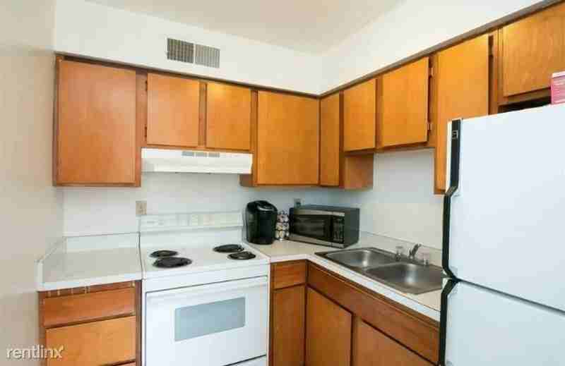 1508 21 Ave. Pl. 1508 - Photo 2 of 9