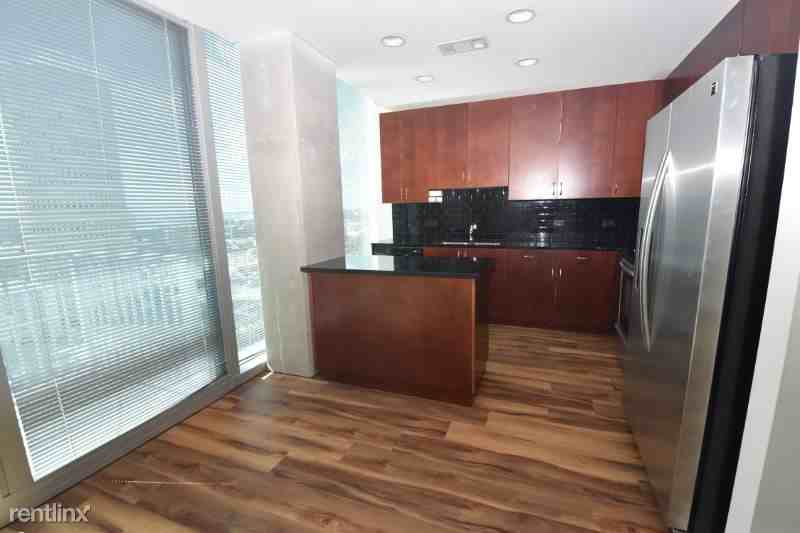 777 N Ashley Dr 1806 - Photo 2 of 13