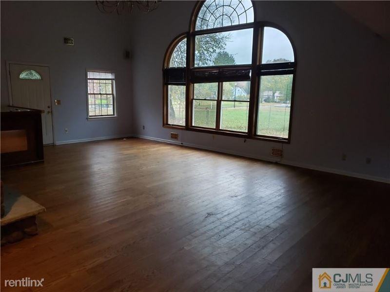 133 Old Beekman Rd - Photo 2 of 6