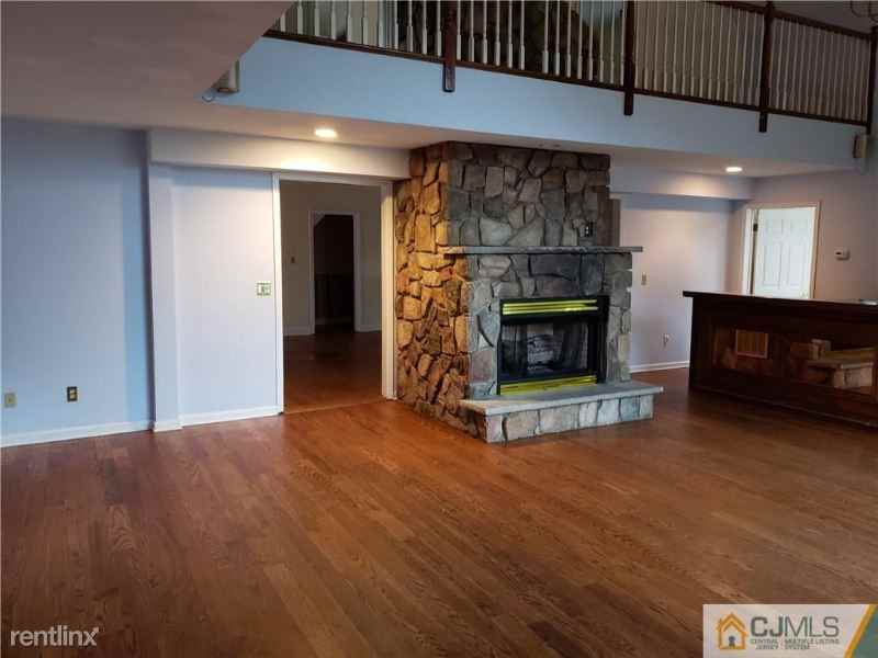 133 Old Beekman Rd - Photo 3 of 6