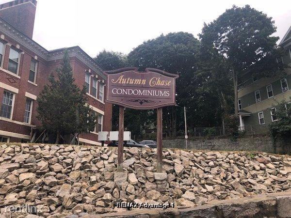 962 Southbridge St - Photo 2 of 12