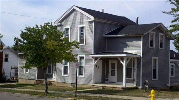 E. Maumee, Triplex - Photo 2 of 2