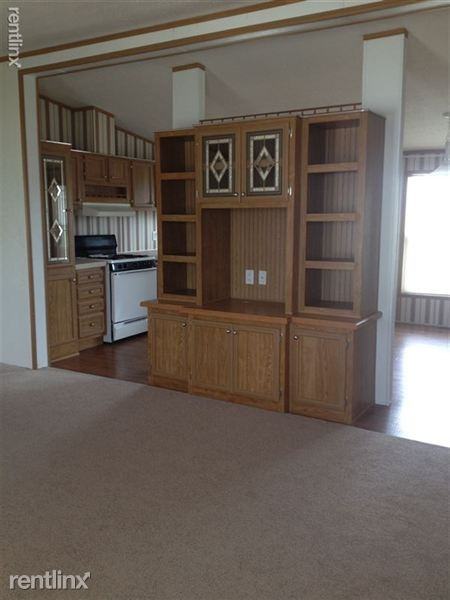 615 N 8th St - Photo 2 of 6