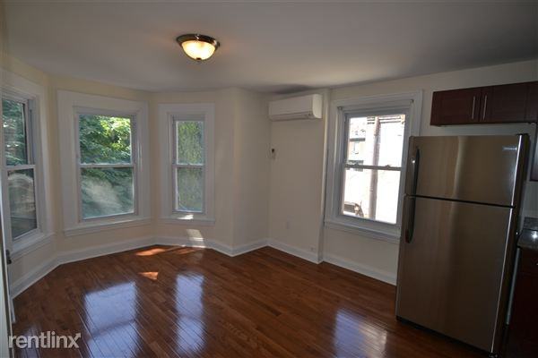 2026 Chestnut St - Photo 2 of 6