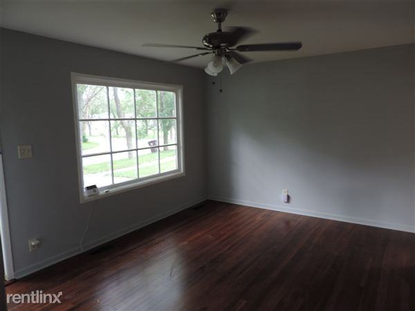 2120 222nd Pl - Photo 3 of 13