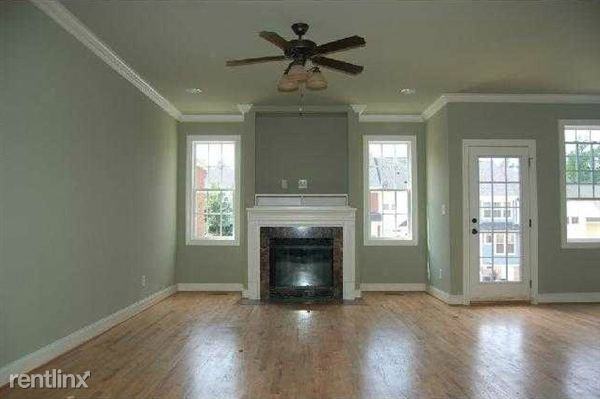 441 Heritage Village Ln - Photo 2 of 5