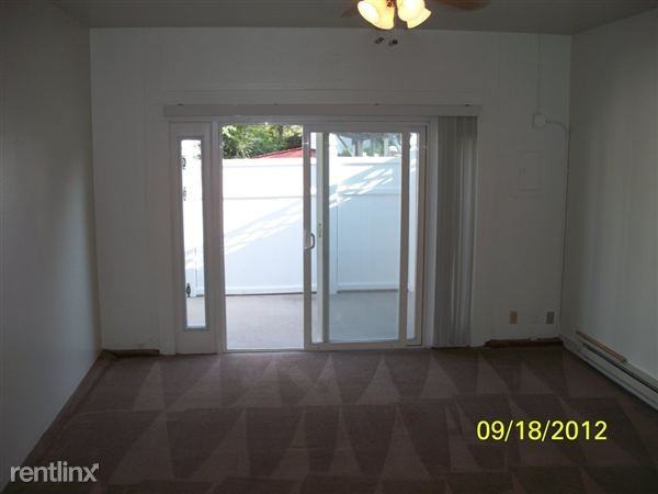 1108 Rudd Ave - Photo 3 of 10