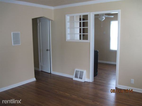 12418 Agnes St - Photo 3 of 9