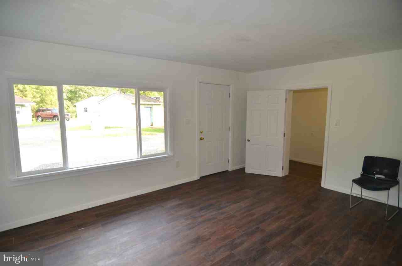 5755 Empire Road - Photo 2 of 12