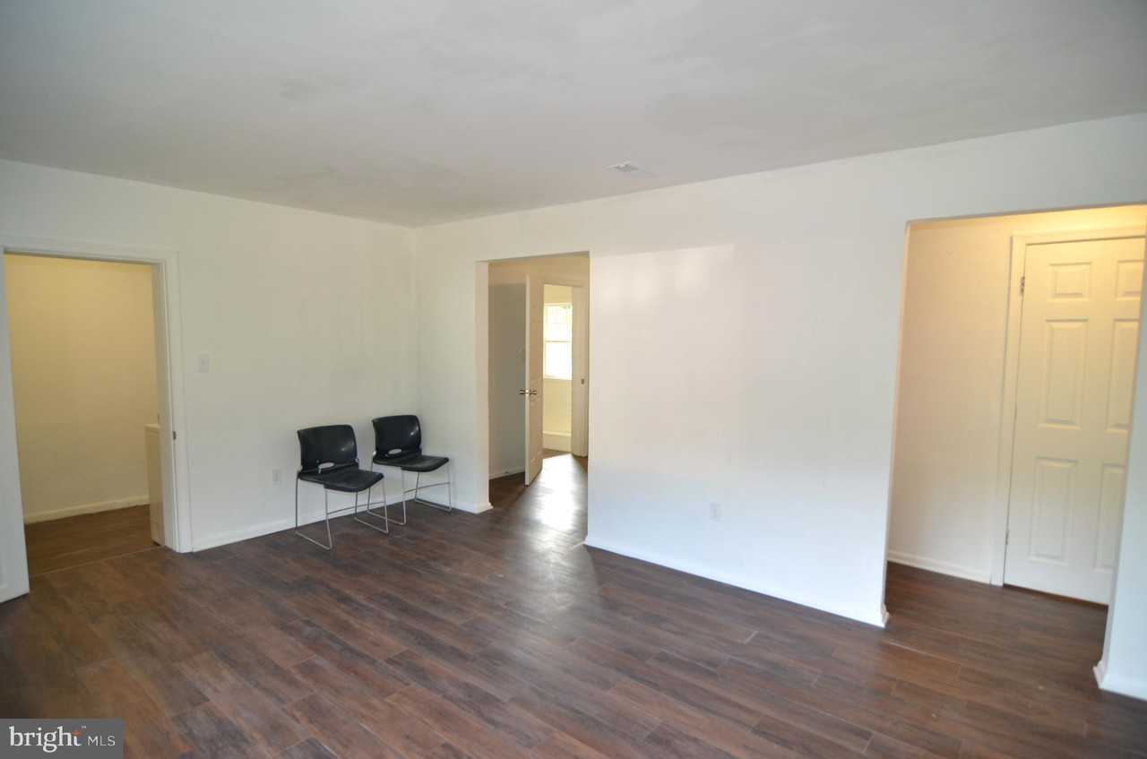 5755 Empire Road - Photo 3 of 12