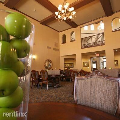 2522 Fort Worth Ave - Photo 3 of 3