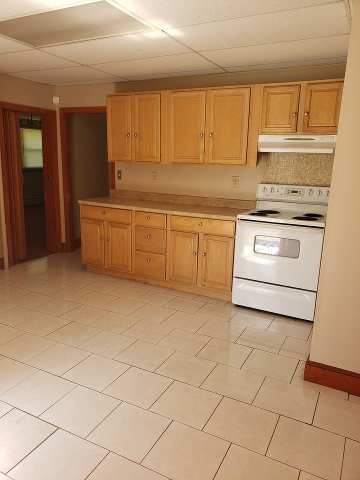 5 Maple Ave #1stFL - Photo 3 of 13