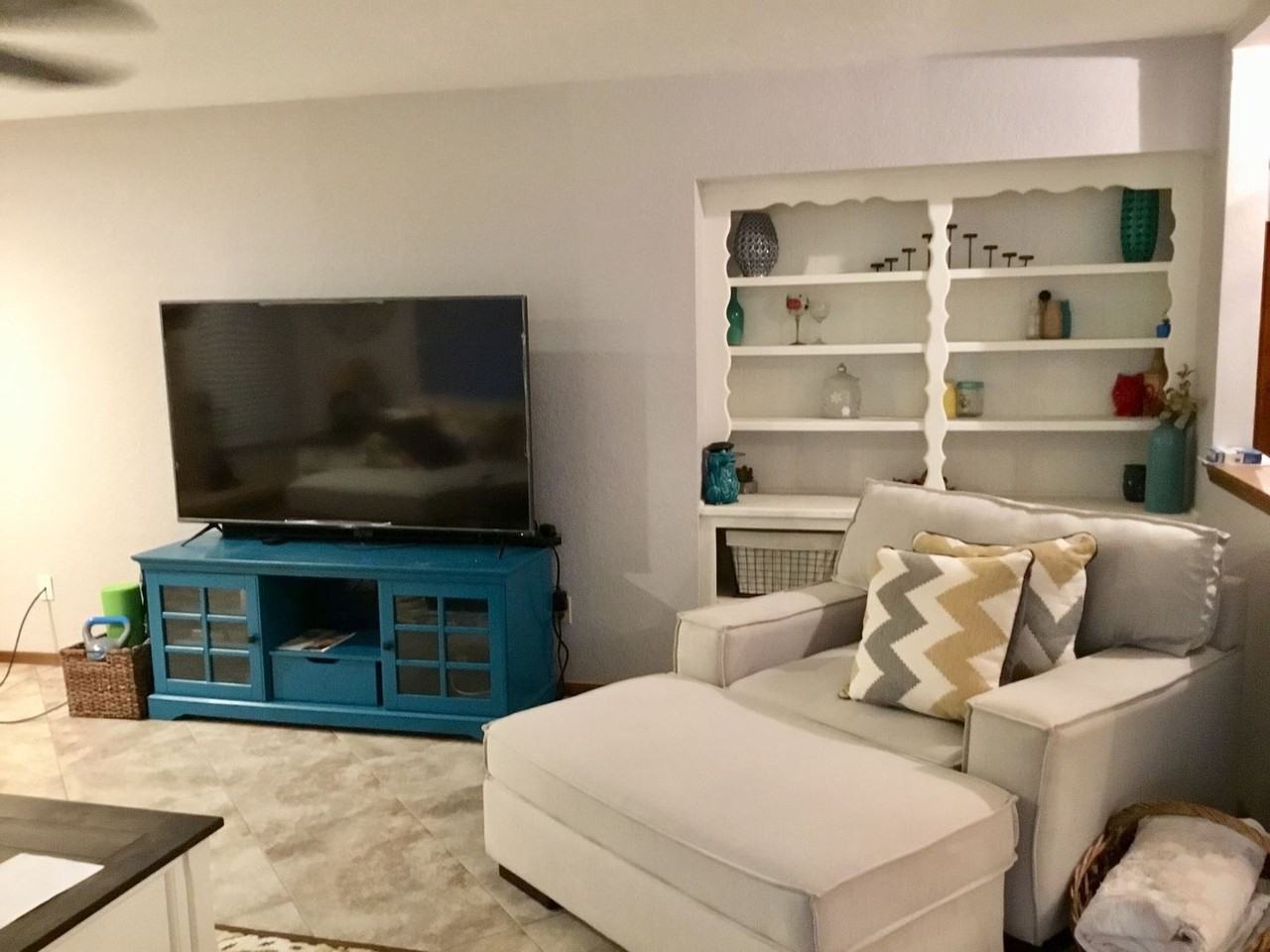 11008 N Grove Ave. - Photo 3 of 37