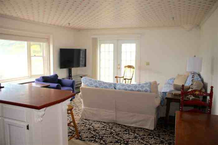 32 Academy Street - Photo 3 of 10