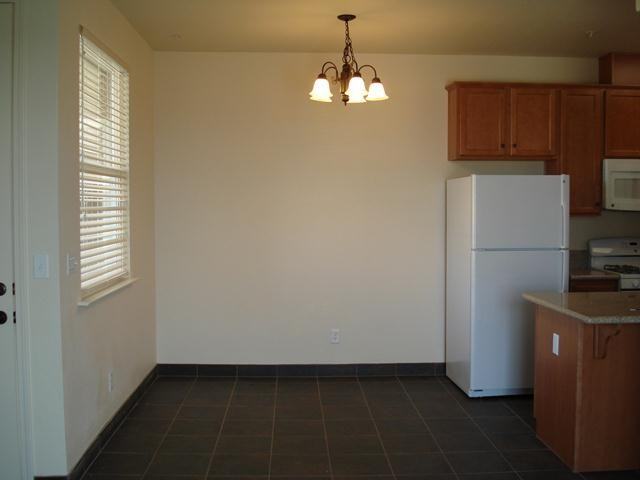 Orchard View Apartments - Photo 3 of 17