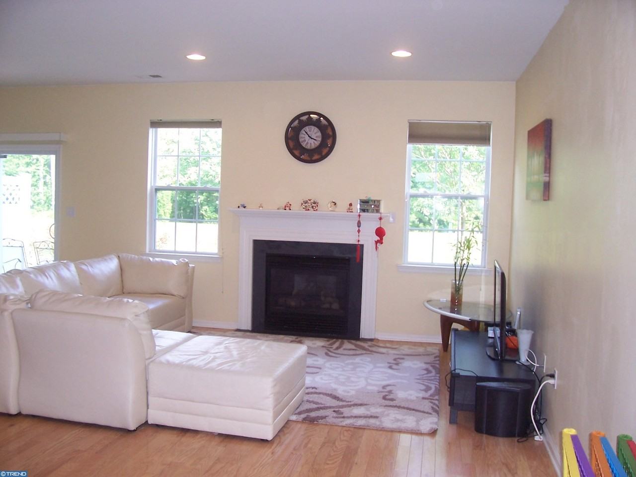 227 Brinley Drive - Photo 3 of 12