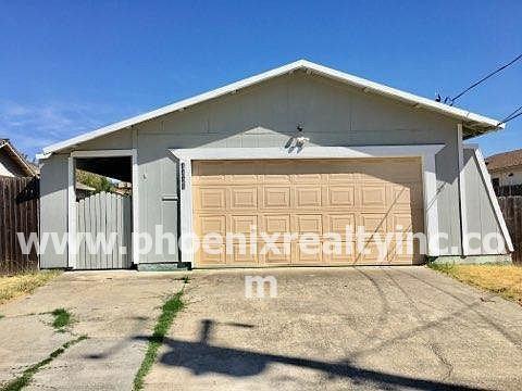 4401 78th St - Photo 3 of 10