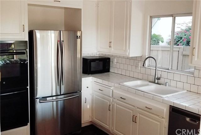 503 Avenida Campana - Photo 2 of 17