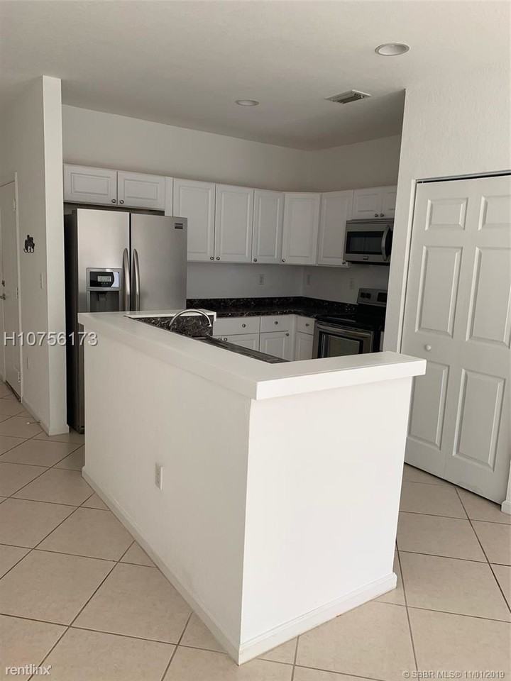 6366 Landings Way - Photo 2 of 8