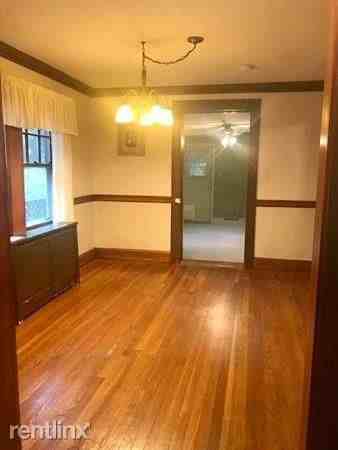 124 Boardman Ave - Photo 2 of 4