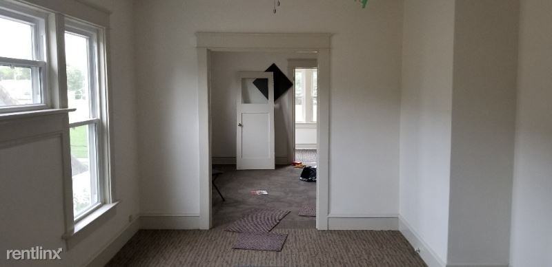 130 E 32 St - Photo 3 of 5