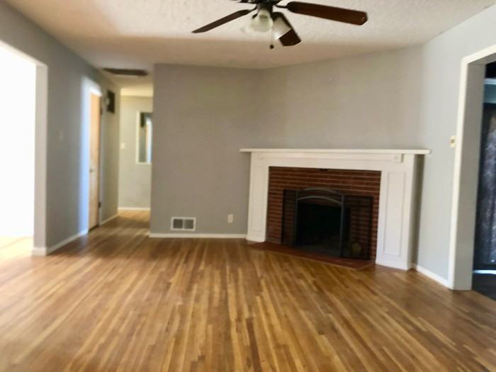10101 Chapala Court Northeast - Photo 3 of 11