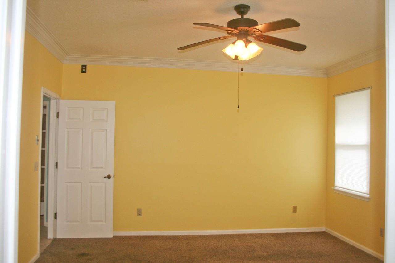 13854 Athens Drive - Photo 2 of 10