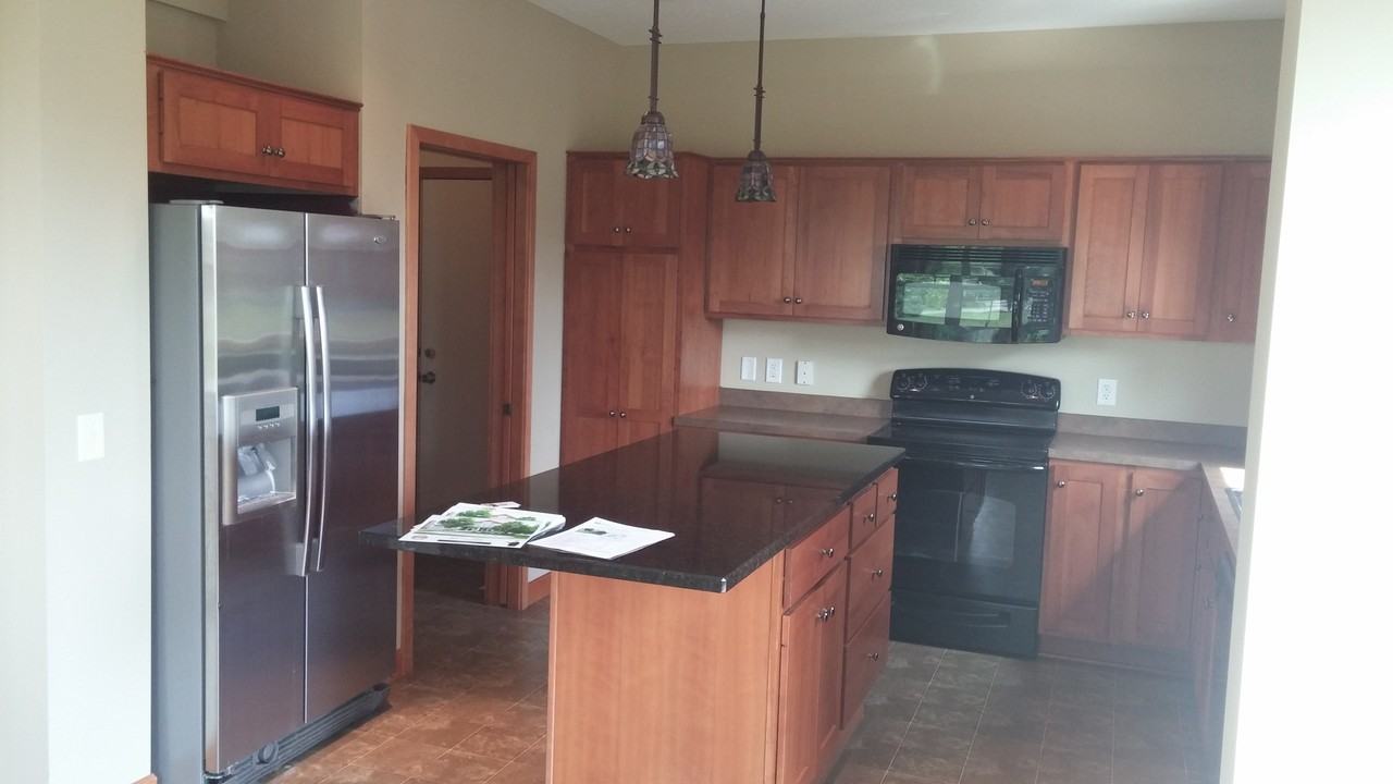 6460 W Laketowne Dr - Photo 2 of 8