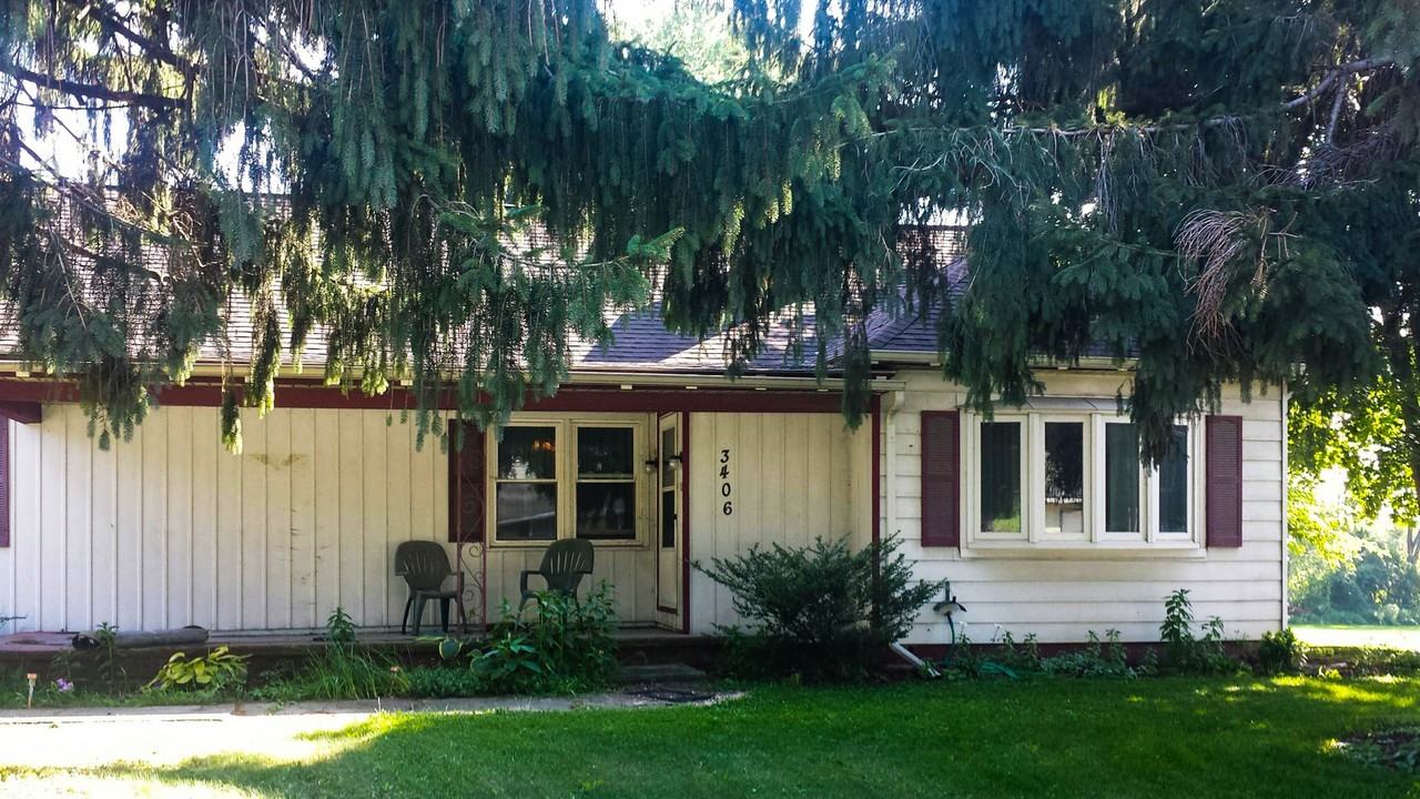 3406 Lincoln Highway - Photo 2 of 11