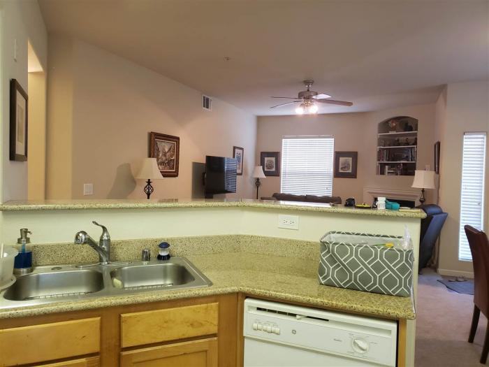 1325 S Meadows - Photo 2 of 19