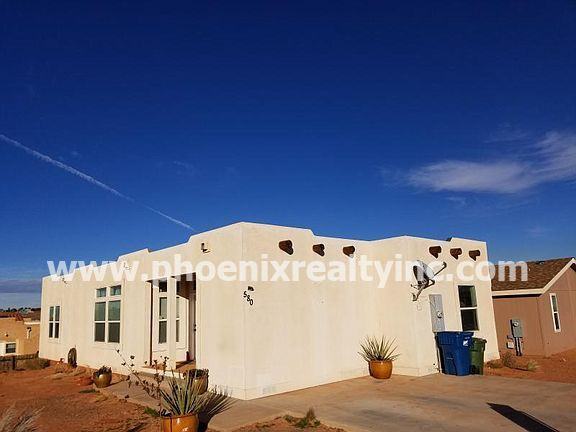 580 Robert Ln - Photo 2 of 5