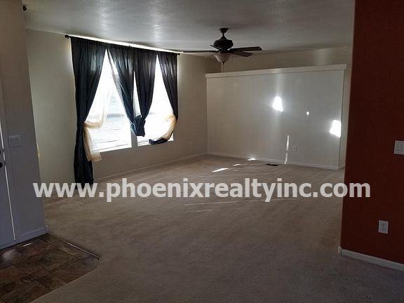 580 Robert Ln - Photo 3 of 5