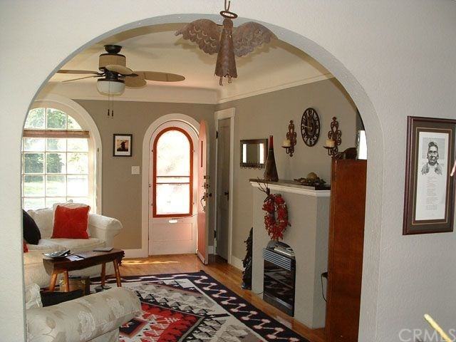 109 Avenue C - Photo 2 of 6