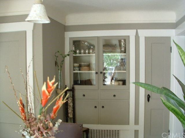 109 Avenue C - Photo 3 of 6